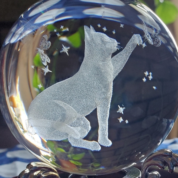 Cat Crystal Ball with Metal Stand - Picture 3 of 6